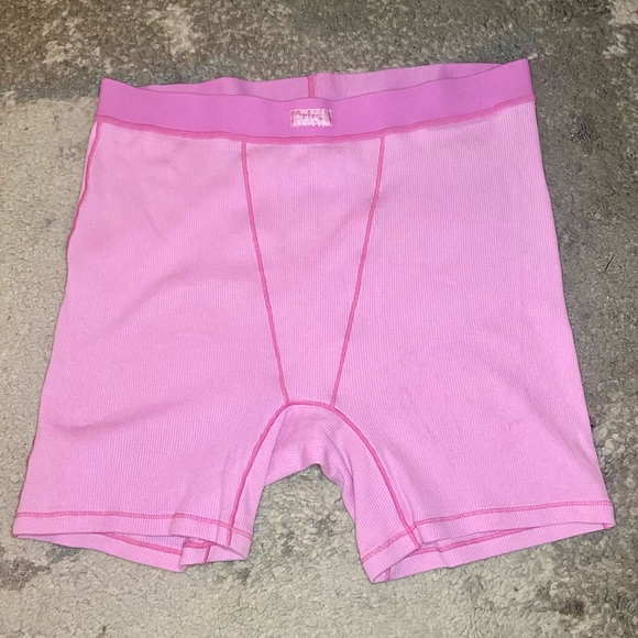 NWT! RARE SKIMS Bubblegum Pink Rib Sleep Boxer Shorts - HTF - Picture 7 of 13
